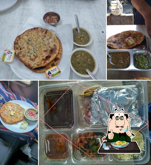 Food at Dal Rotii