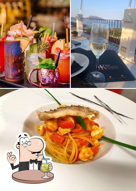 Questa è la foto che mostra la bevanda e cibo di WhiteMillionaire