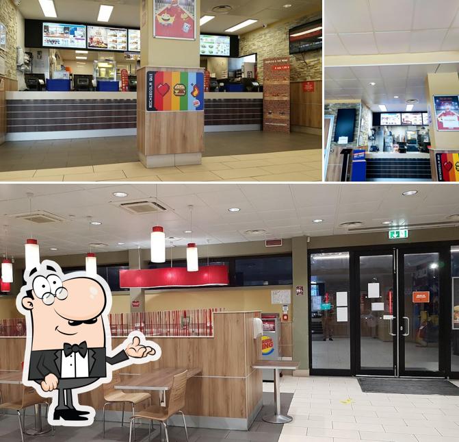 Gli interni di Burger King