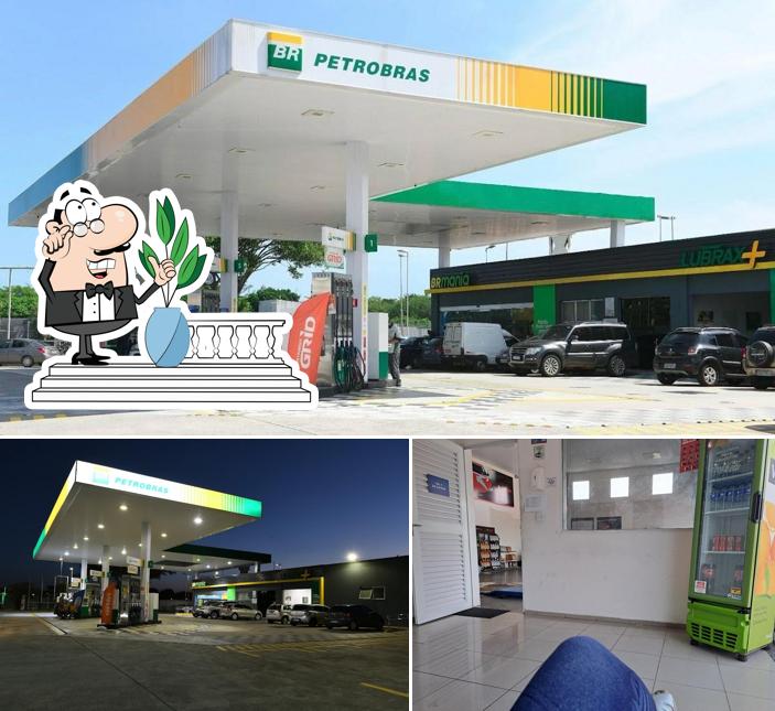 A imagem da exterior e interior no Posto Petrobras