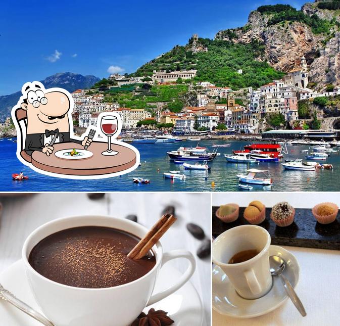 Tra le diverse cose da Caffe Nautico si possono trovare la cibo e esterno