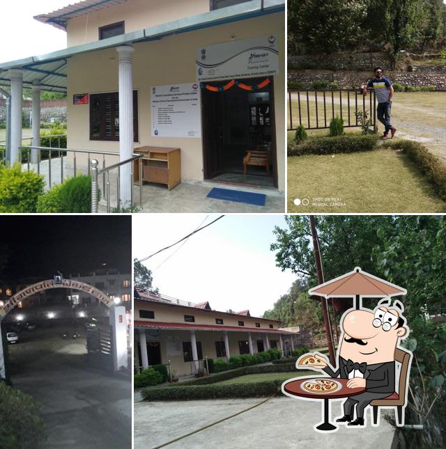 The exterior of Shree Ganpati Banquet Hall & guest house
