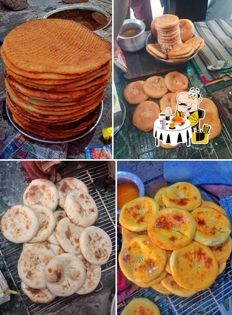 Food at Akbar Roti Wala