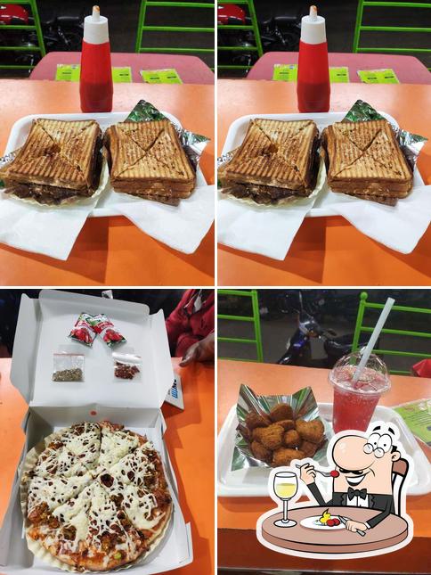 Food at Wah Crispy Bites