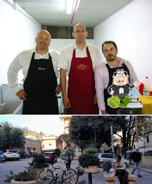 Goditi la vista dagli esterni di Caffè Meo