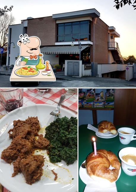 La immagine di cibo e esterno da Packy Bar Pizzeria