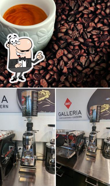 Dai un’occhiata alla immagine che mostra la interni e bevanda di Amici Caffè - Kaffeegeschäft