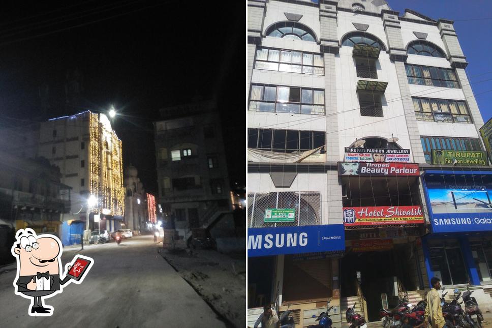 The exterior of Hotel Shivalik