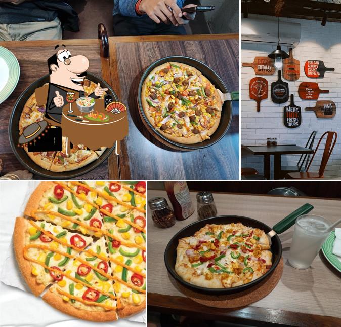 Meals at Pizza Hut Khatla Bazaar, Aizwal