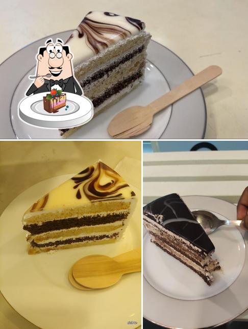 Chocolate cake at lots.crème