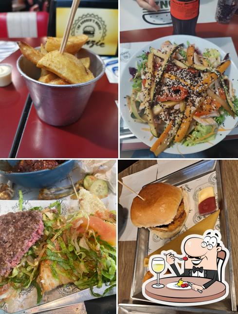 Platti al Fonzie The Burger House via Catanzaro