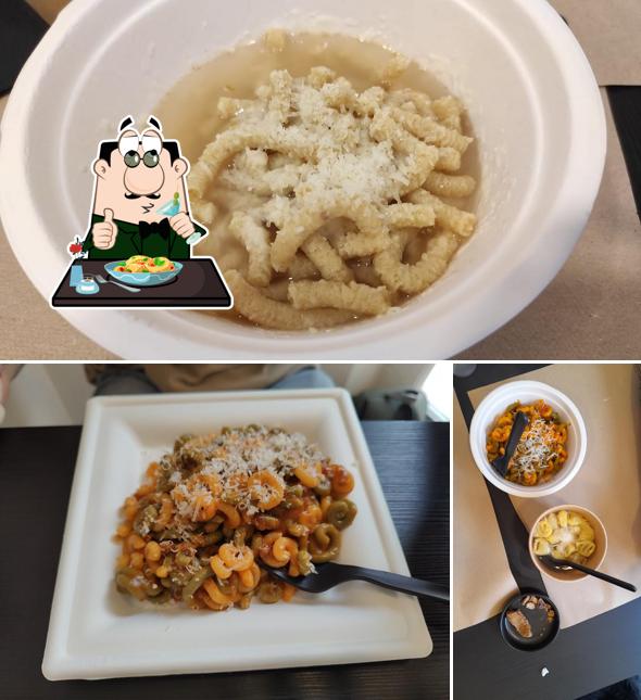 Maccheroni al formaggio al Tortellini e ciccioli