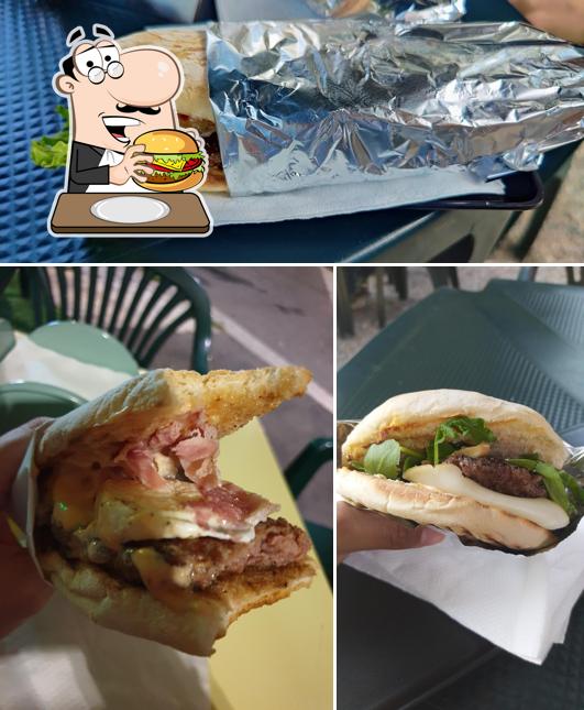 Prenditi un hamburger a Chiosco Bar Isola Verde