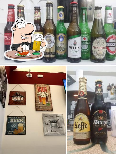 Puoi prenderti un rinfrescante bicchiere di birra chiara o scura