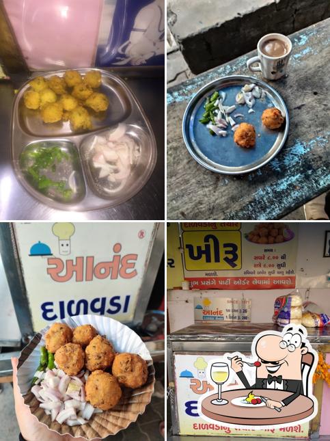 Food at Anand Dalvada & Snacks Parlour