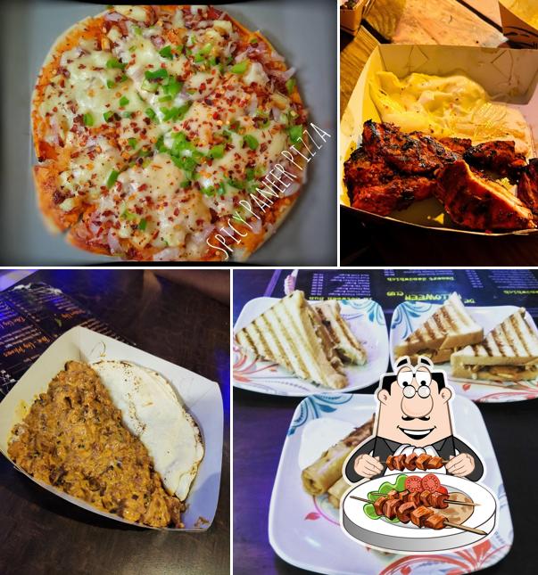 Meals at De Halloween Club