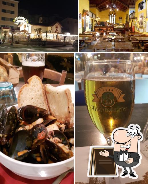 La foto di esterno e bevanda da Pizzeria La Chiesina