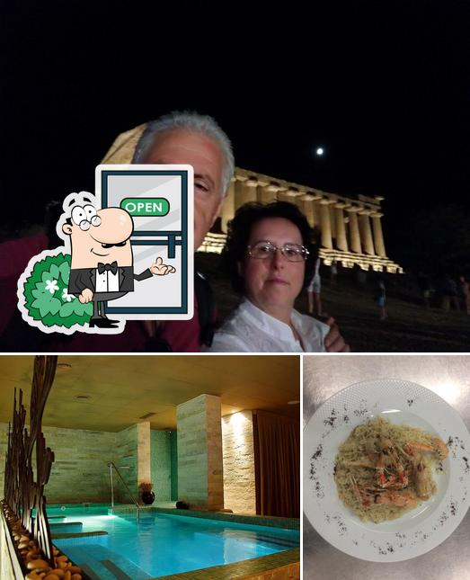 La immagine della esterno e cibo di Ristorante Villa Hera