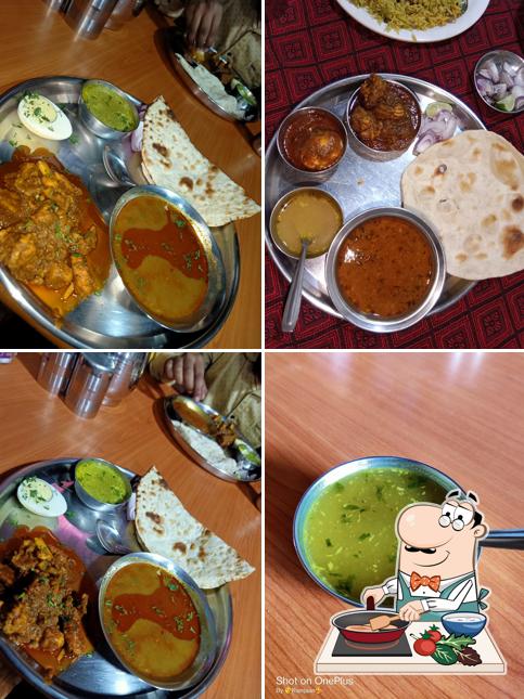 Chicken curry at Hotel Aamntran