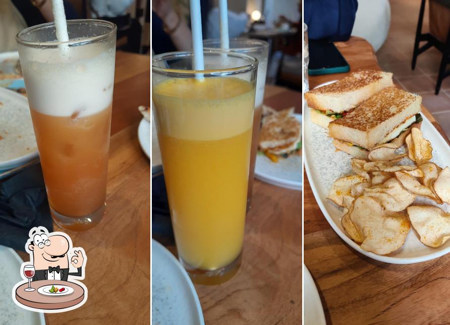 Food at Shelter Cafe by Javaphile, Versova