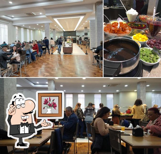 O interior do Clube do Comércio de Porto Alegre