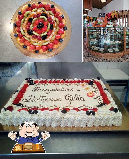 La immagine di cibo e interni da Pasticceria Bar Aurora Di Capuzzi Ezio