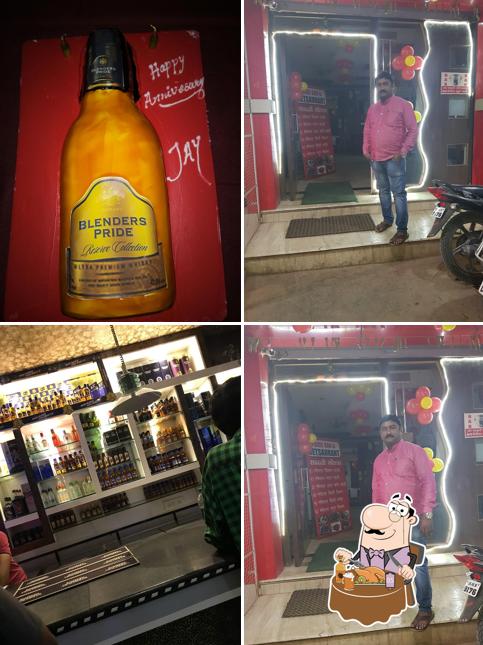 Order a glass of light or dark beer