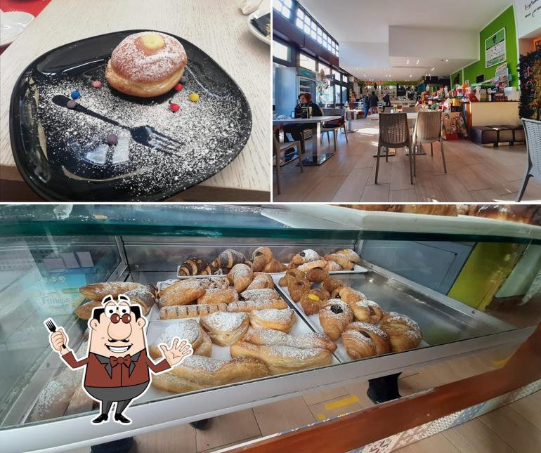 Tra le varie cose da Gran Caffè- Panta Rei si possono trovare la cibo e interni