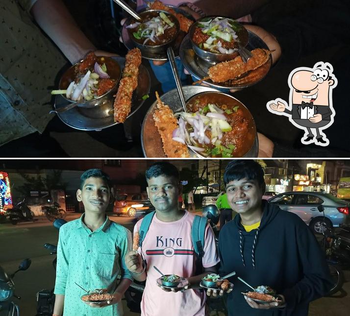 See this pic of Manchurian Stall