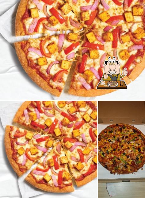 Try out pizza at Pizza Hut Urich Mall, Wardha