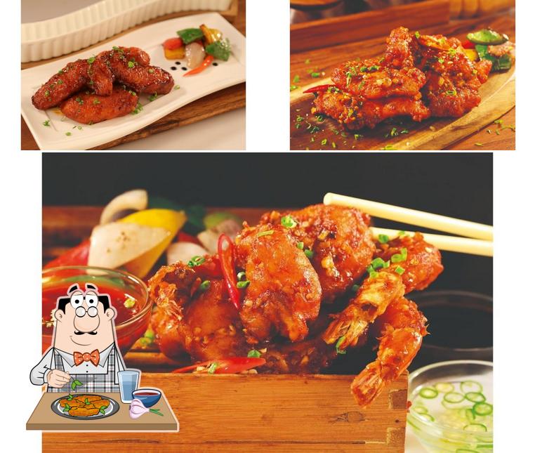 Chicken wings at WOW China