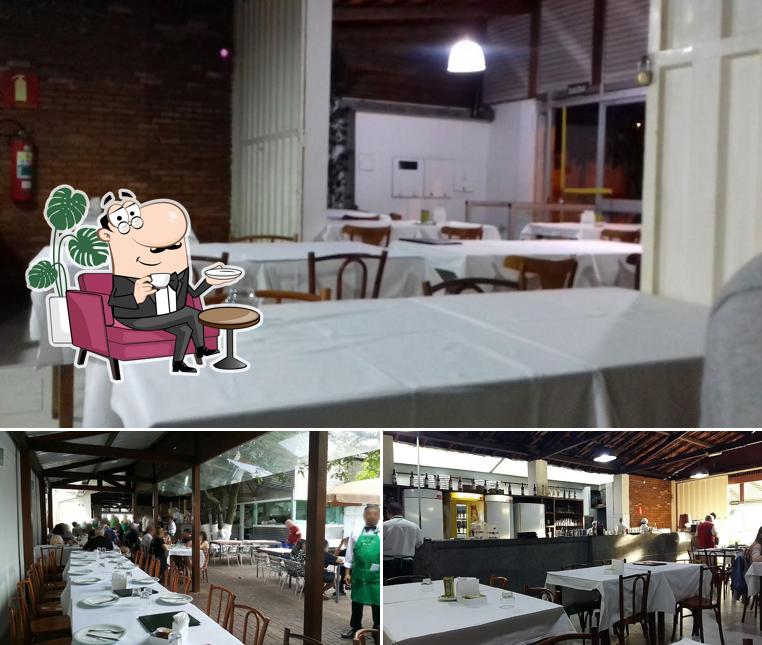Veja imagens do interior do Pizzaria & Restaurante Fazendinha