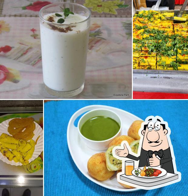 Food at Geeta Khaman House