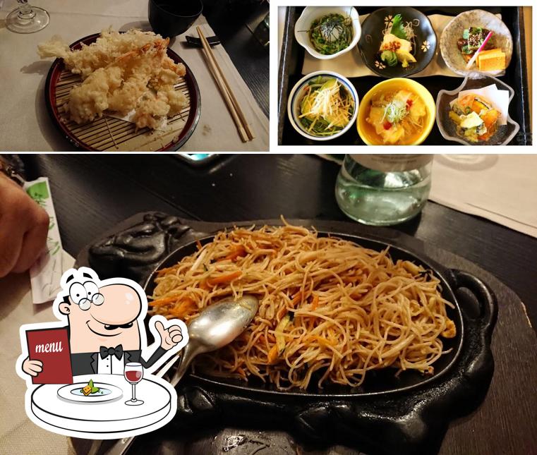 Platti al Ristorante Cinese e Giapponese Ri Zhong
