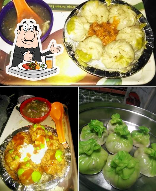 Food at Tonu MOMO Stall