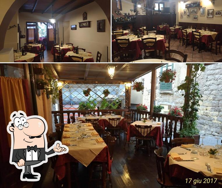 Gli interni di Trattoria La Lanterna Castelbuono