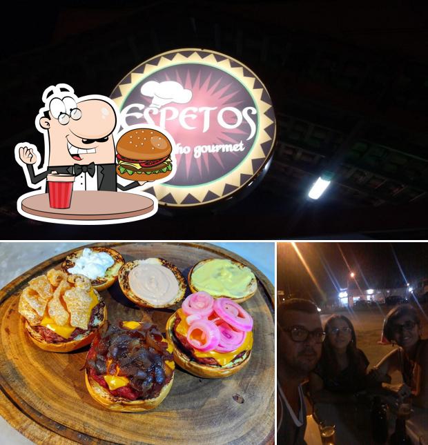 Delicie-se com um hambúrguer no The Burger 086