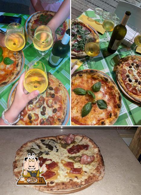A Le Pizzecate, puoi ordinare una bella pizza