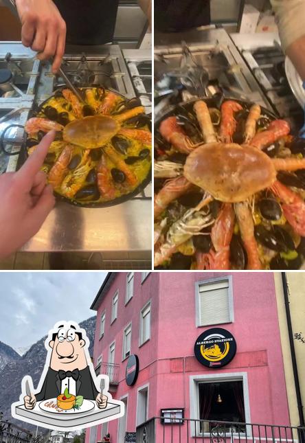 La immagine di cibo e esterno da Albergo Stazione