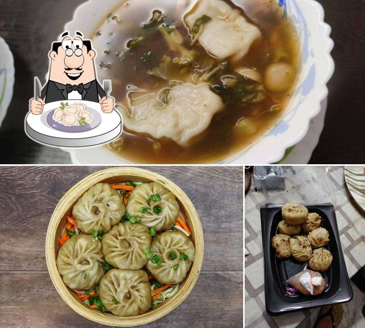 Dumplings at Momo City