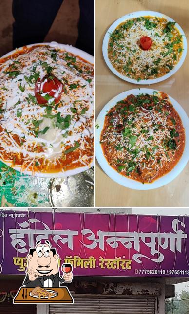 Get pizza at Yashvant Biriyani Haus