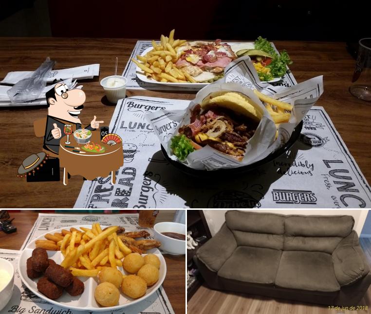 Sanduíche de carne de porco desfiada em Drive in Burger
