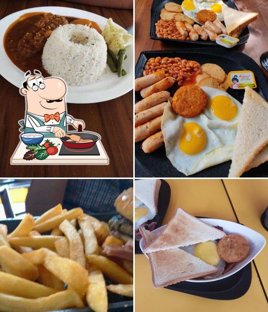 Chicken curry at Brunch N Munch