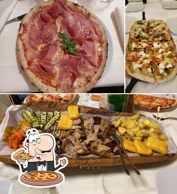Scegli una pizza a Mokambo Ristorante Pizzeria