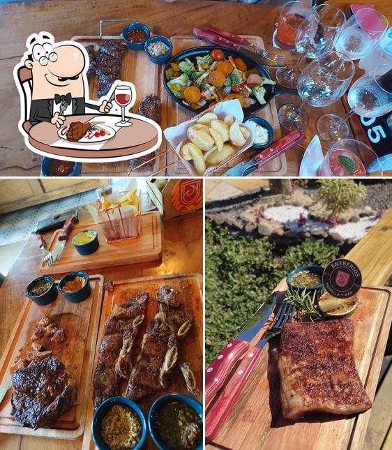 Experimente refeições de carne no Entrerios Parrilla Y Bar