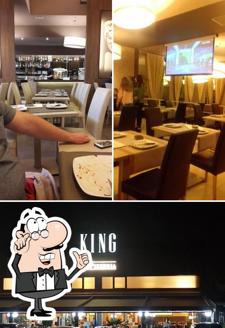Dai un'occhiata agli interni di King cucina & pizza