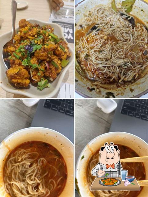 Chicken wings at YouMee Bhartiya Mall