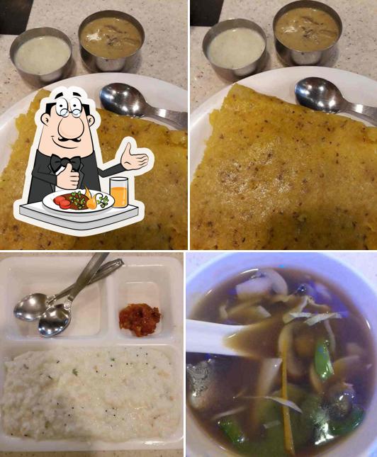 Food at Sri Vishnu Palace