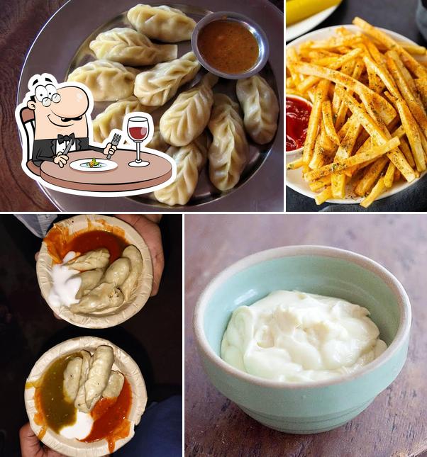 Vikki Red Chilli Momos And Soup