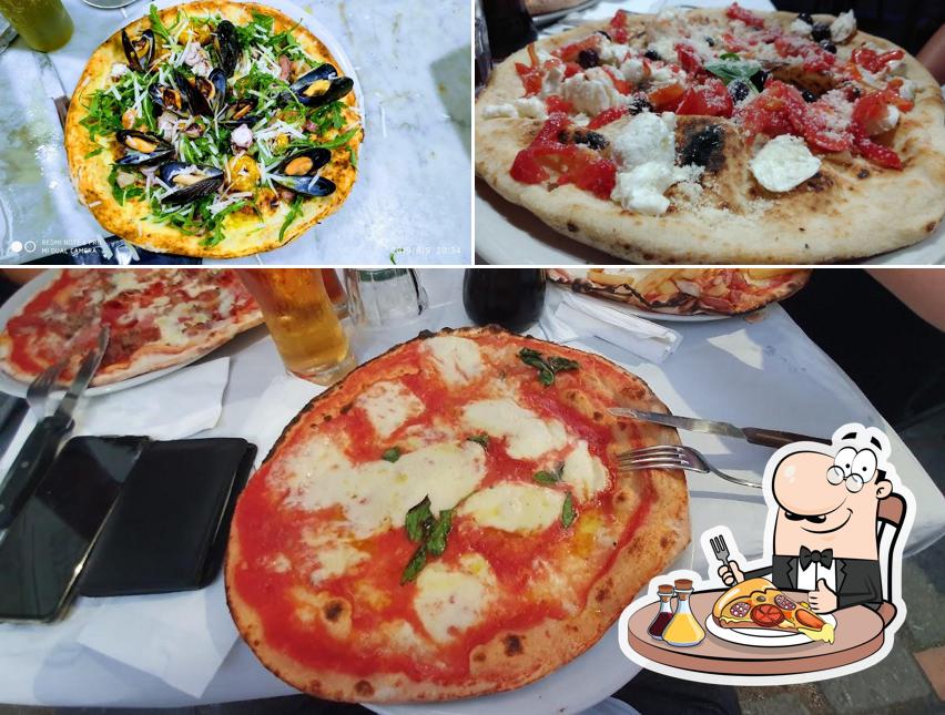 Scegli una pizza a Antico Grottino - Pizzeria Bisteccheria Anzio